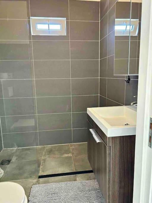 Family House With Garden & Jacuzzi & Sauna Near Amsterdam Vijfhuizen Екстер'єр фото