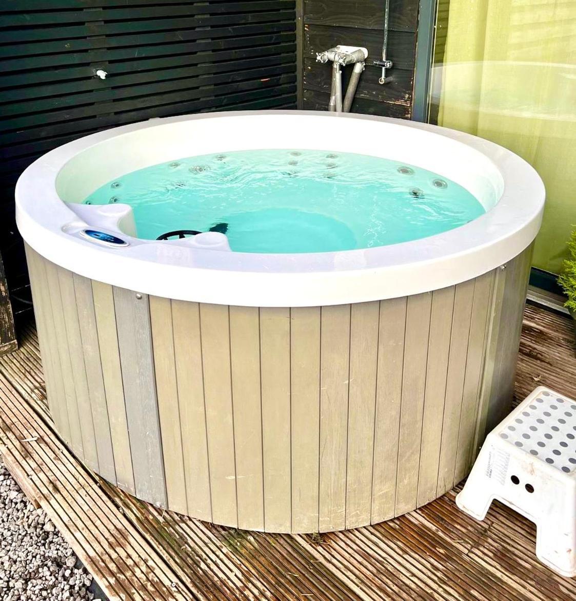 Family House With Garden & Jacuzzi & Sauna Near Amsterdam Vijfhuizen Екстер'єр фото
